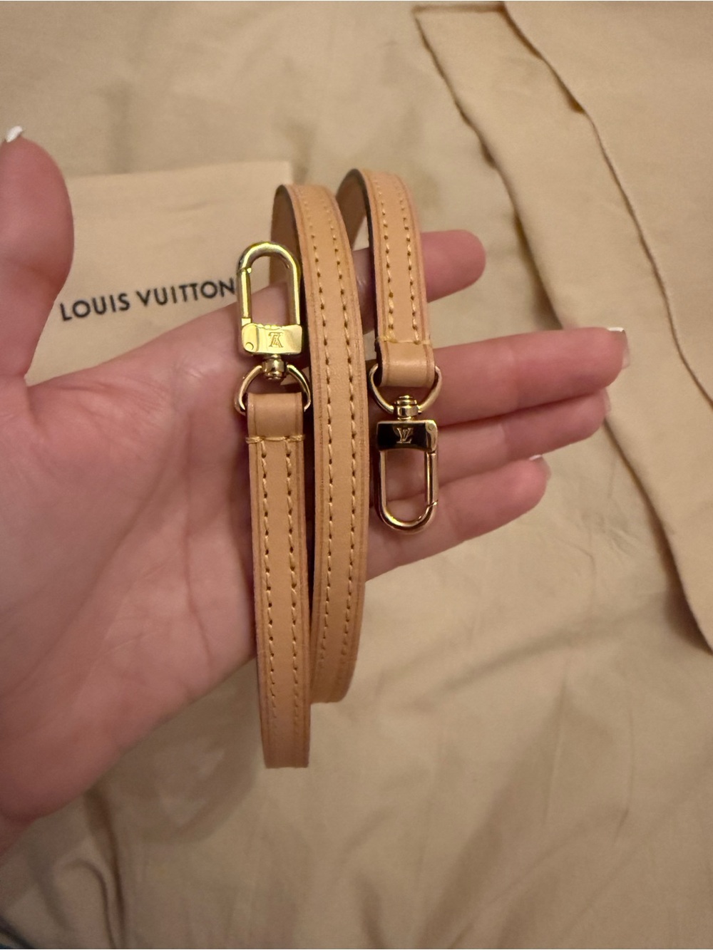 Louis Vuitton Monogram Alma BB in Mono Canvas with Victorian Wallet. - Picture 14 of 16